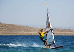 Windsurf Kupası'na Rüzgar Engeli 